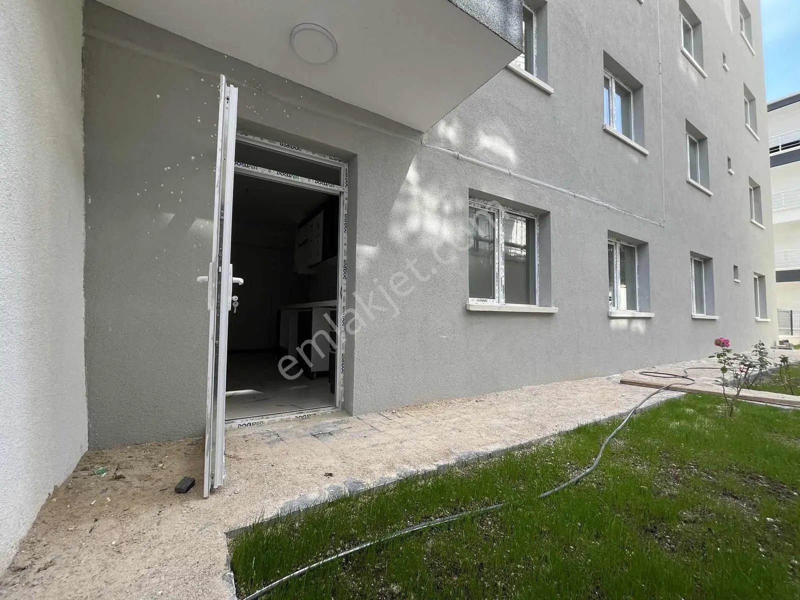 3+1 Geniş Ferah 1.sınıf Ful Yapılı Hemen Oturuma Hazır Fırsat !! — fotoğraf 4