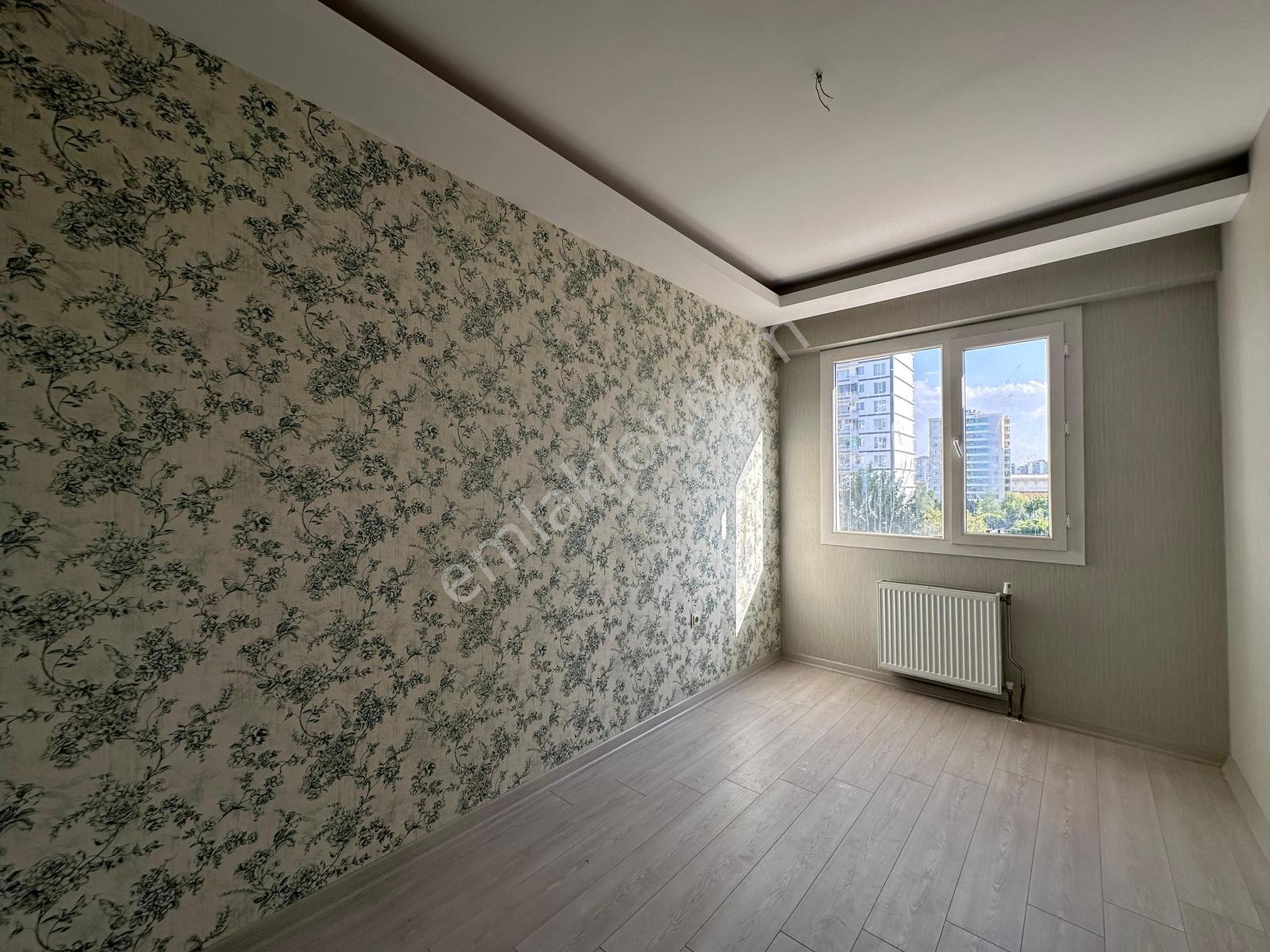 Eras Gayrimenkul'den Stad Civarı'nda Satılık Daire — fotoğraf 9