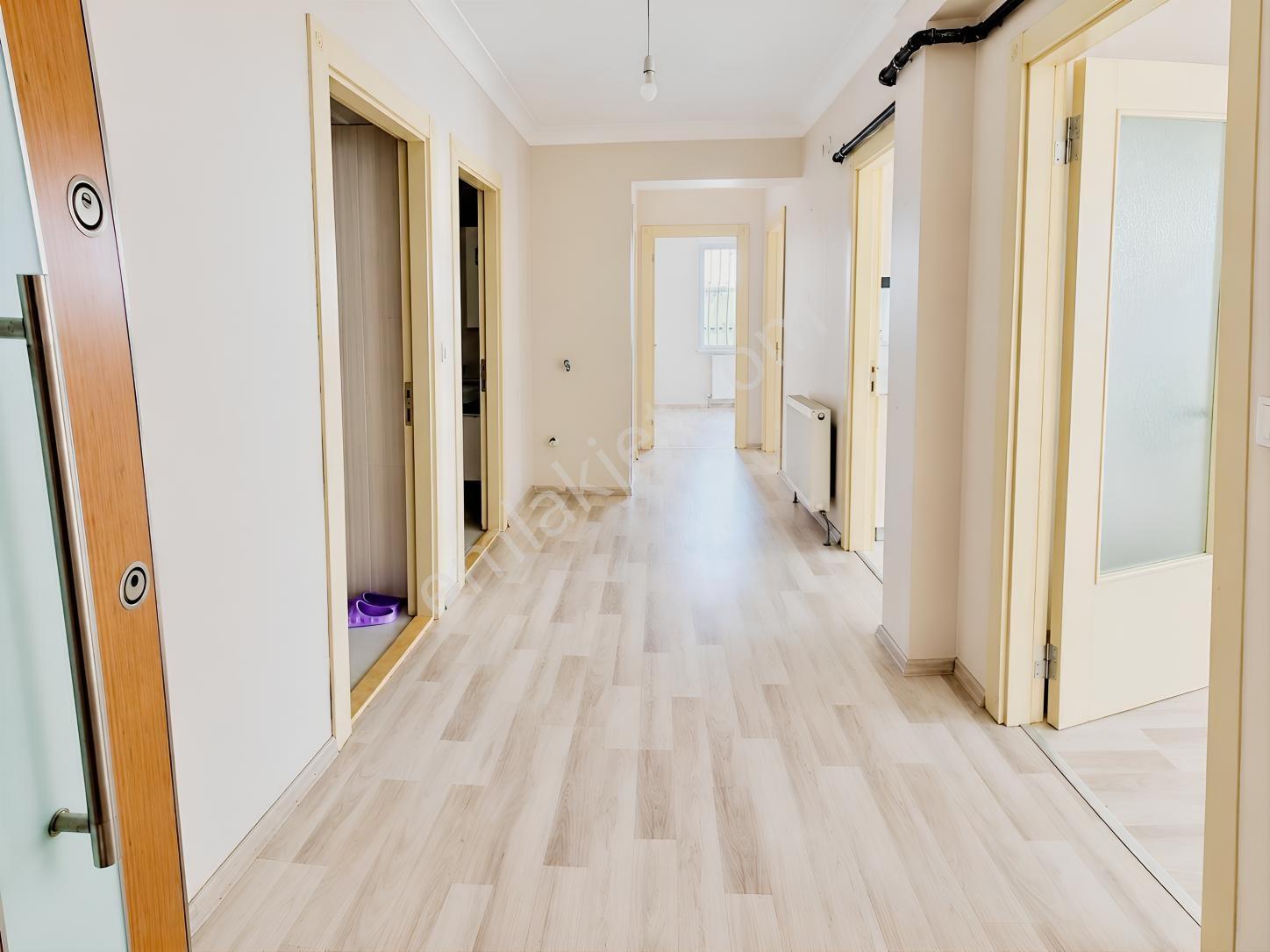 Atapark Cadde Yakını Yeni Bina Cepheler Açık — fotoğraf 8