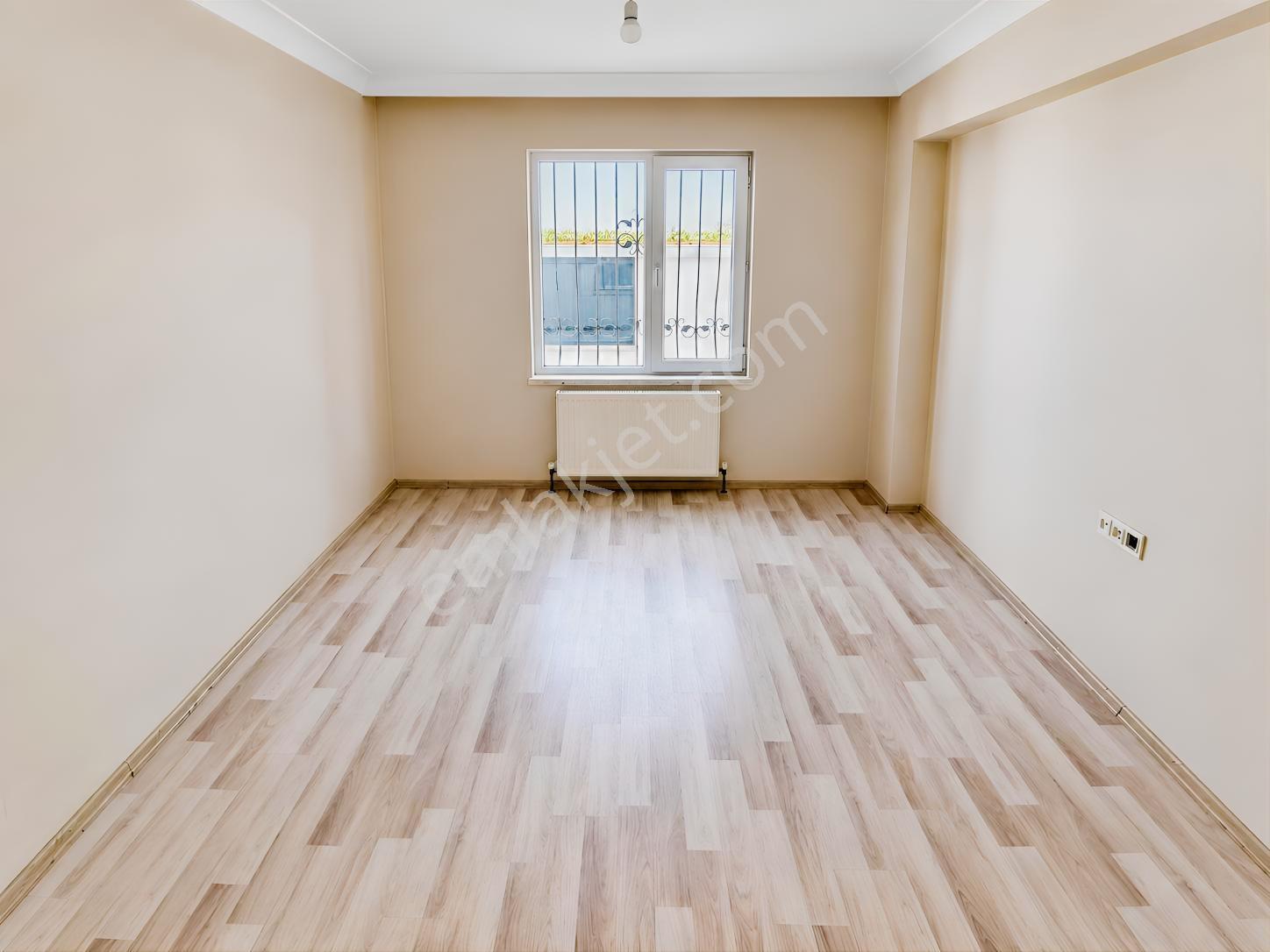 Atapark Cadde Yakını Yeni Bina Cepheler Açık — fotoğraf 10