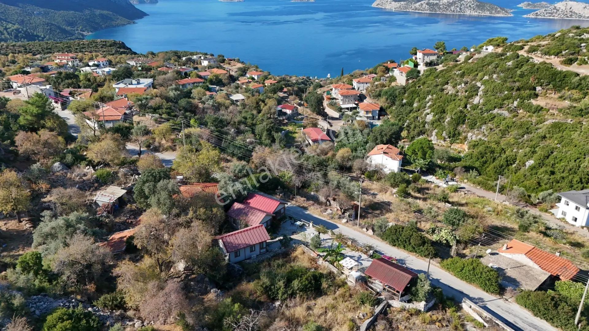 Marmaris Söğüt'te Deniz Manzaralı, 3 Ahşap Evli Satılık Arsa — fotoğraf 4