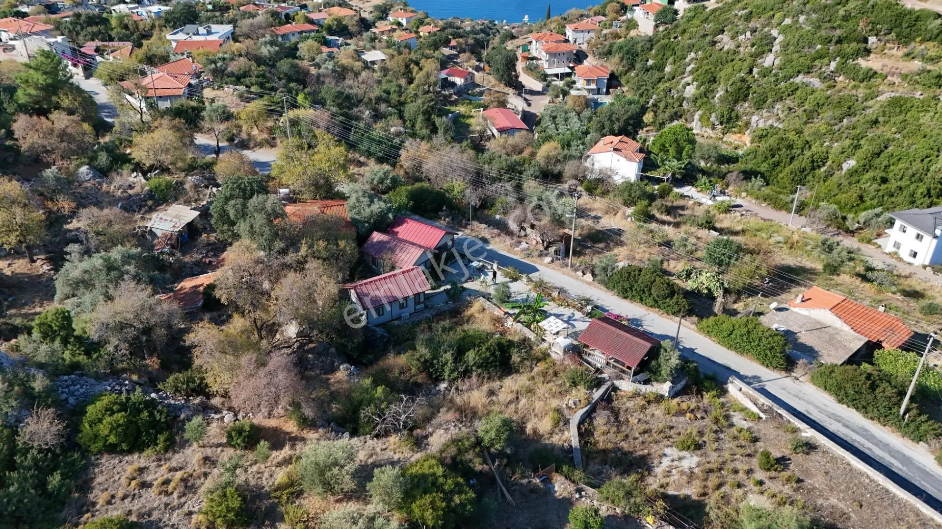 Marmaris Söğüt'te Deniz Manzaralı, 3 Ahşap Evli Satılık Arsa — fotoğraf 5