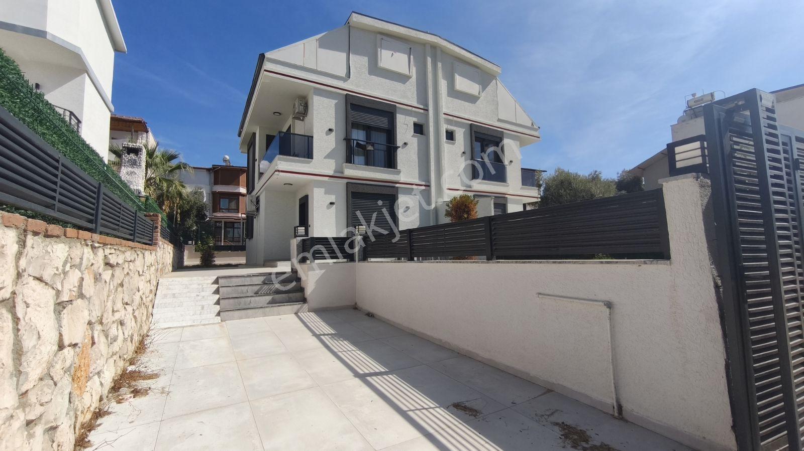Didim Akbükte Denize Yakın 3+1 Tripleks Villa — fotoğraf 3