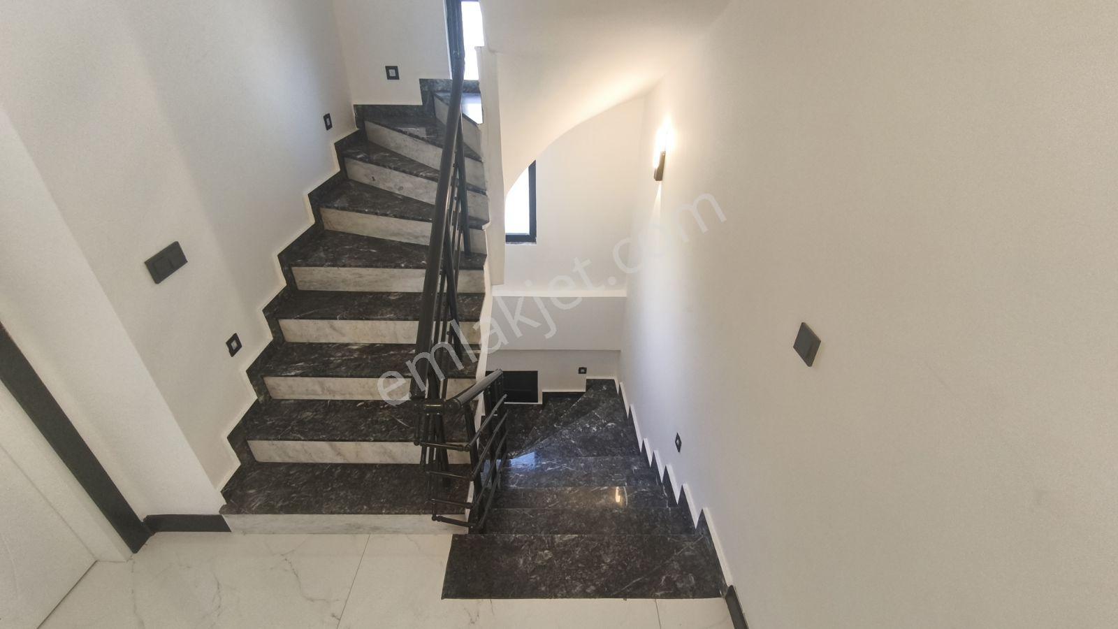 Didim Akbükte Denize Yakın 3+1 Tripleks Villa — fotoğraf 18