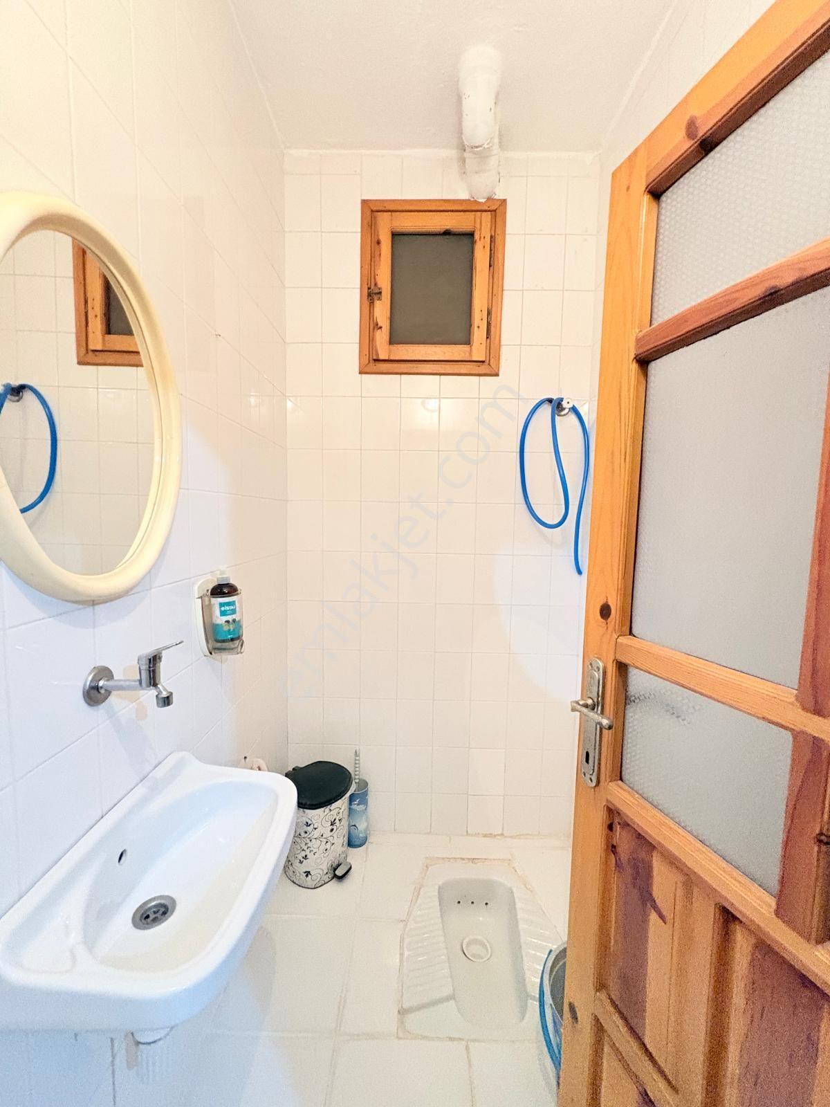 Prestij'den Cumhuriyet'te Sosyete Pazarına Yakın Temiz 3+1 Daire — fotoğraf 17