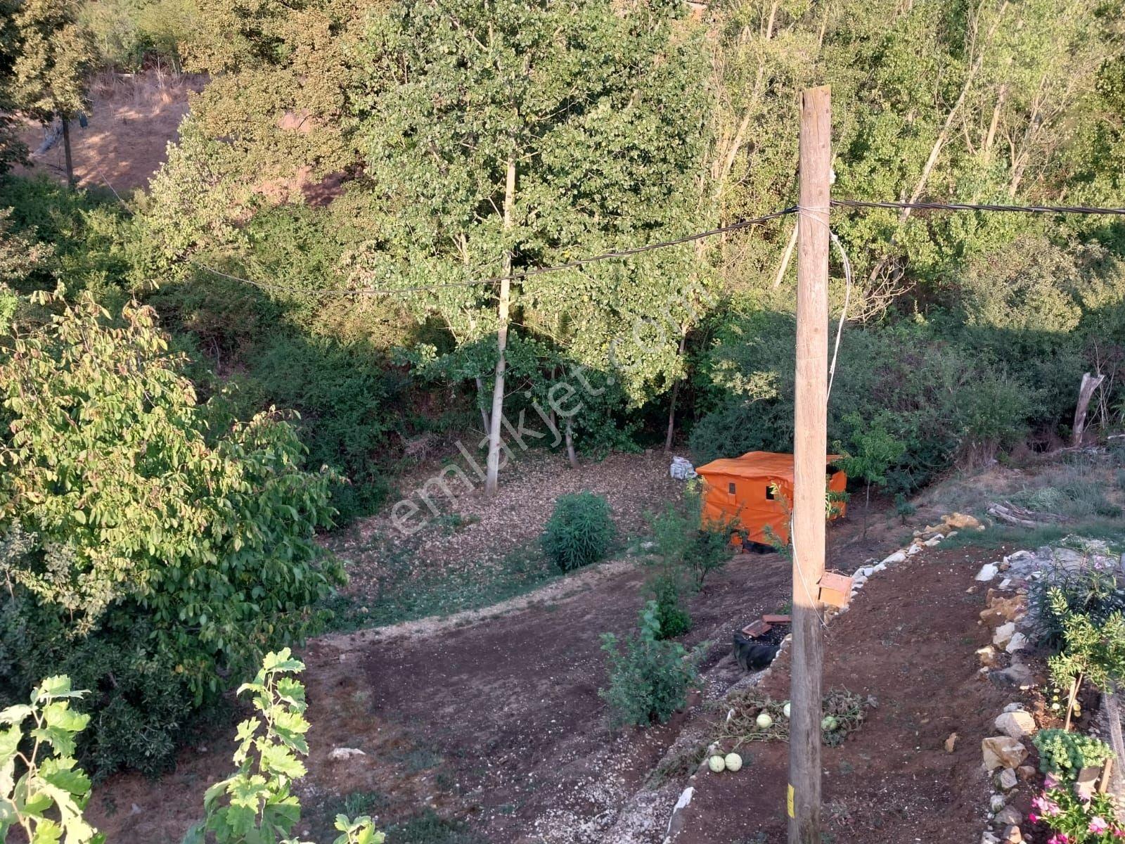 Manyas/erecek Köyü Merkezinde 703m² Prefabrik Evli Satılık Arsa — fotoğraf 4