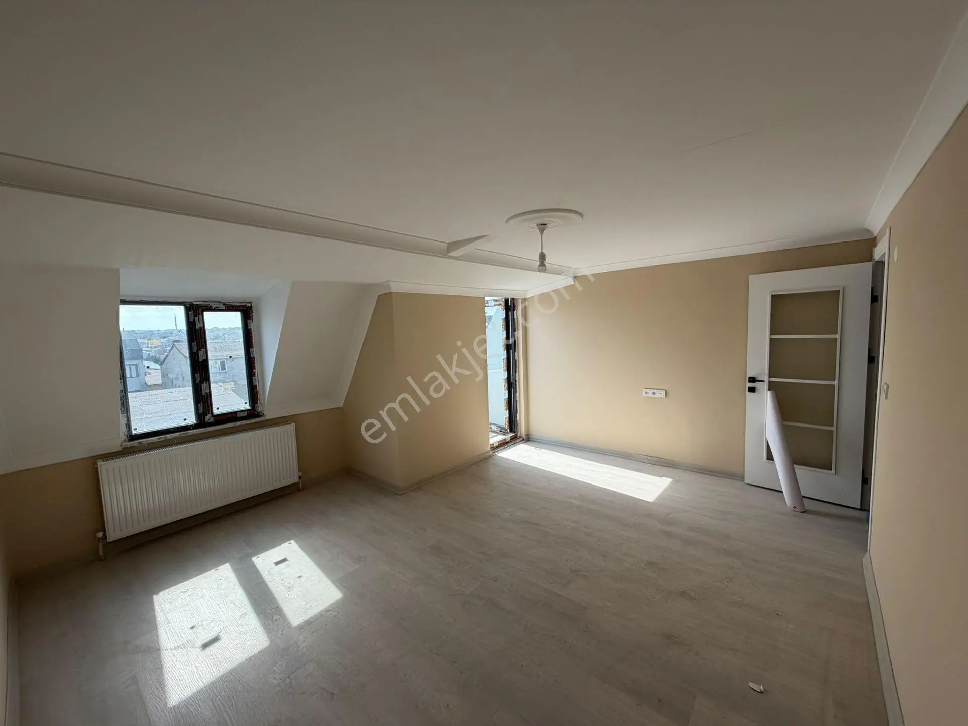 Arnavutköy Belediye Yakını 2+1 Lüx Daire