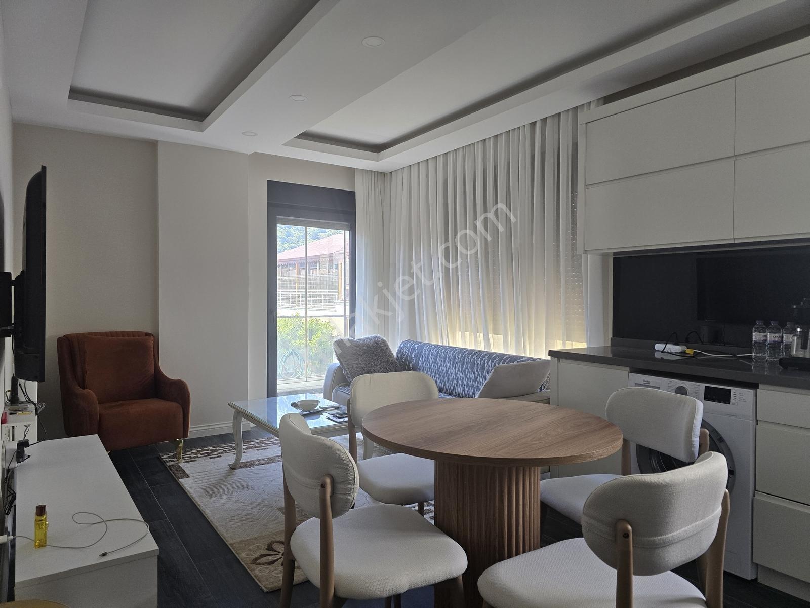 Sarısu Lüks Eşyalı Satılık Ara Kat 1+1 Daire — fotoğraf 10