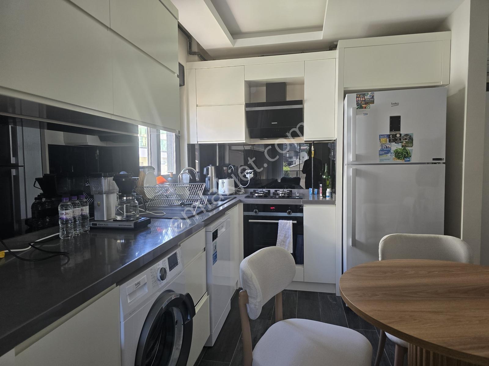 Sarısu Lüks Eşyalı Satılık Ara Kat 1+1 Daire — fotoğraf 12