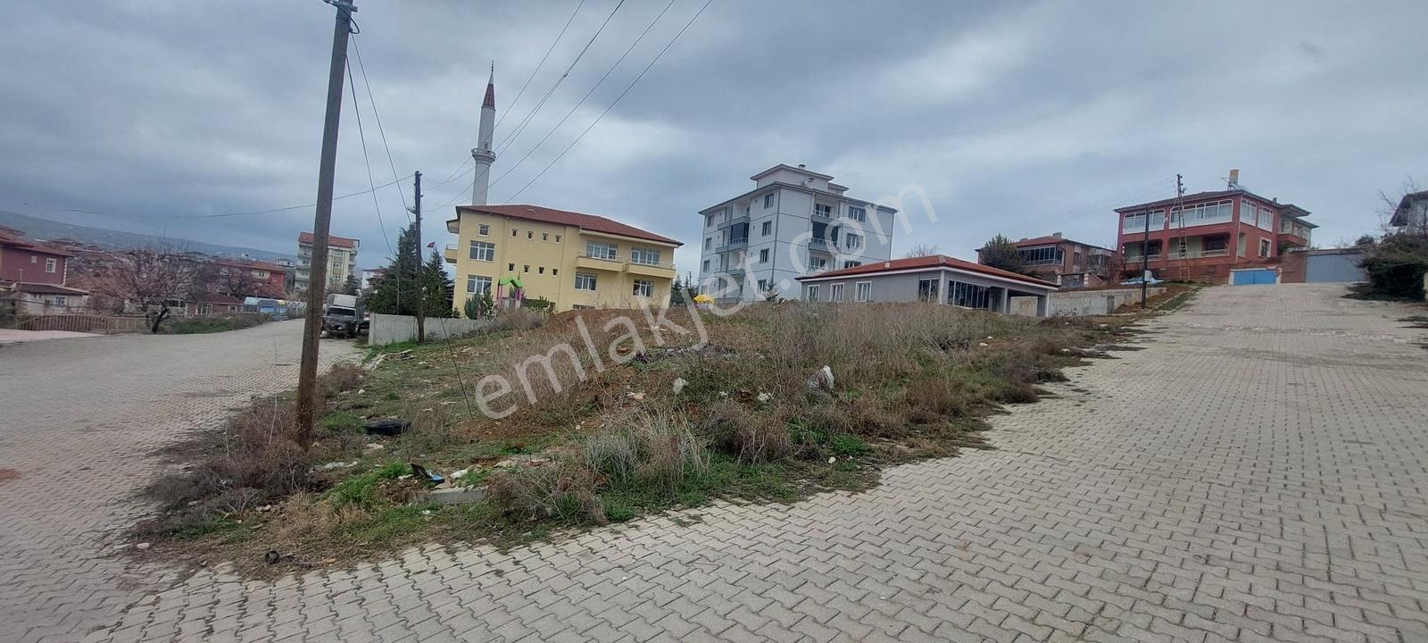 Konut İmarlı Köşe Başı Arsa — fotoğraf 3