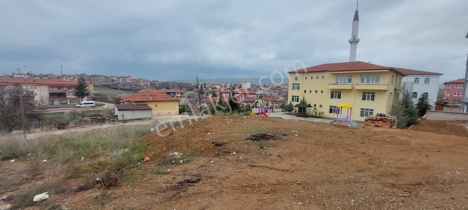 Konut İmarlı Köşe Başı Arsa — fotoğraf 7