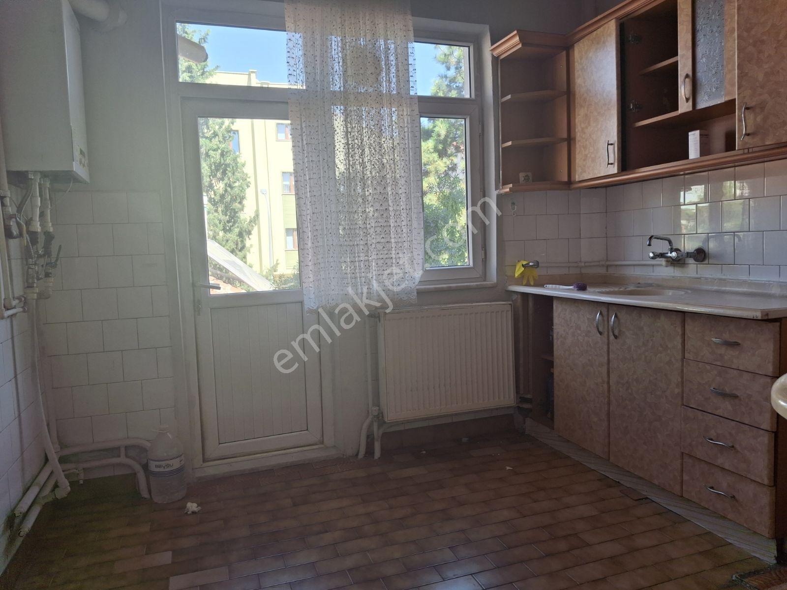 Meram Havzan Mah Satılık Arakat 3+1 Daire — fotoğraf 8