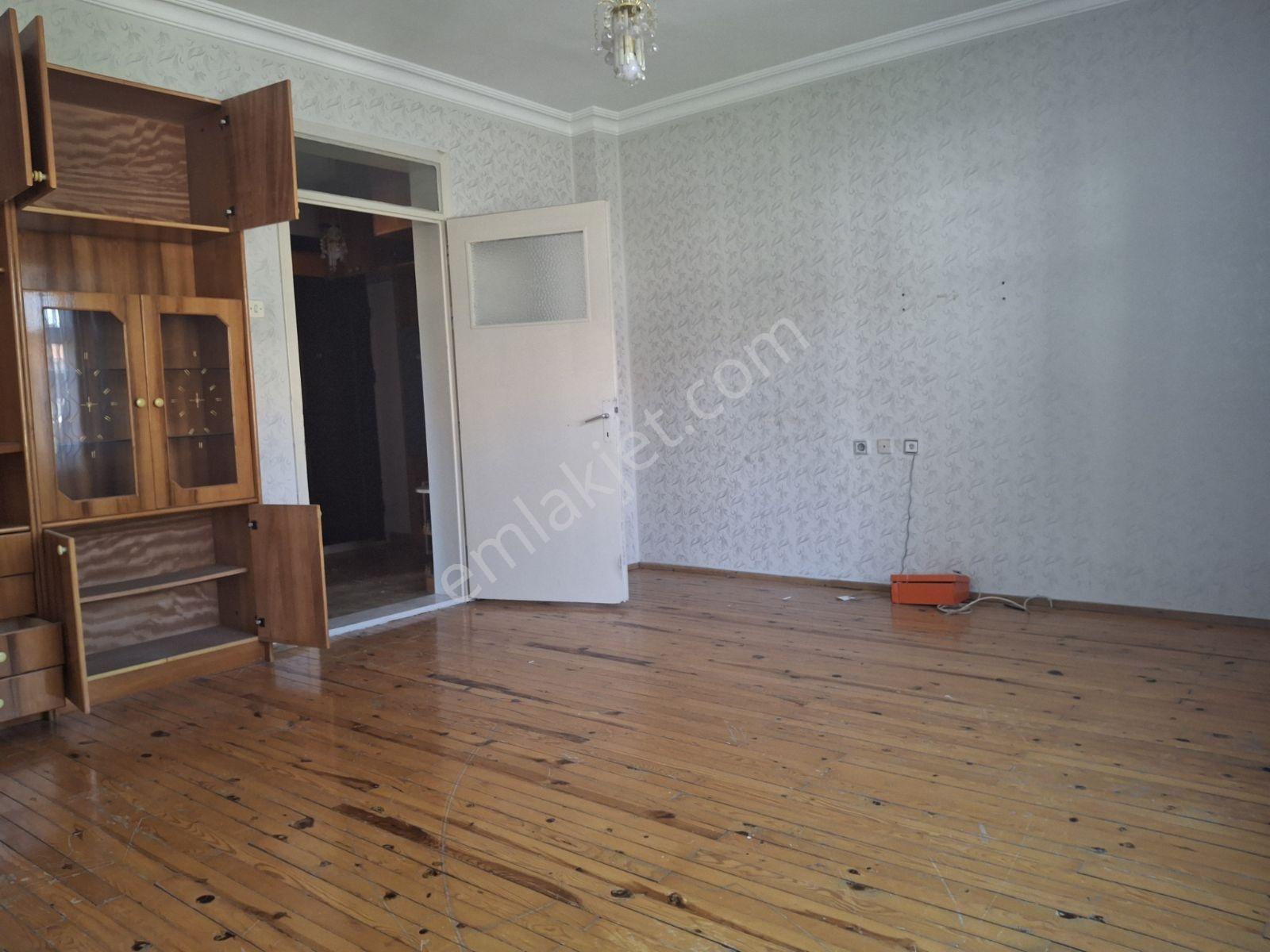 Meram Havzan Mah Satılık Arakat 3+1 Daire — fotoğraf 17