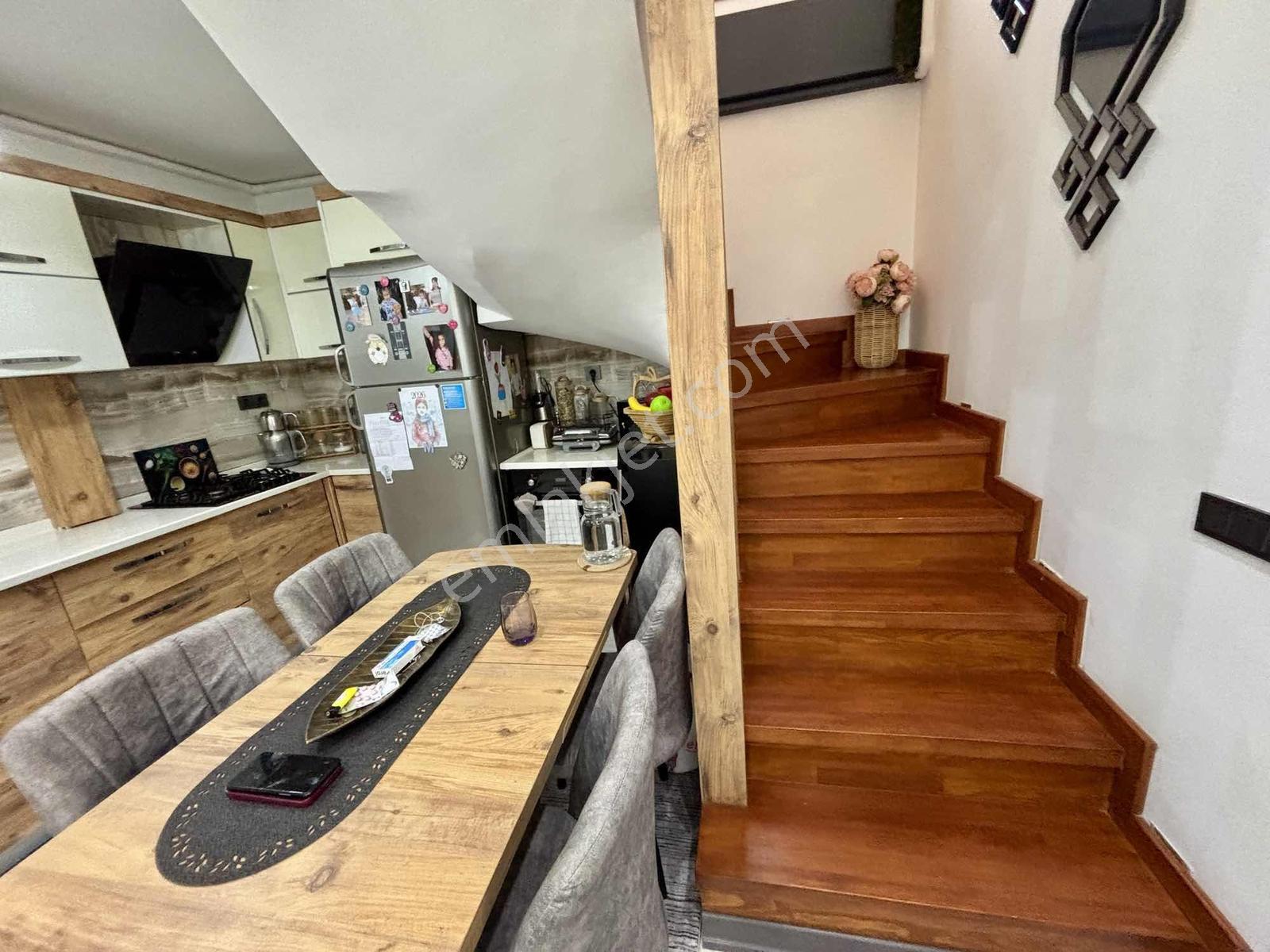 Kuşadası Merkezde Sahil Plaj Çarşıya 200m 3+1 Dubleks Daire — fotoğraf 14