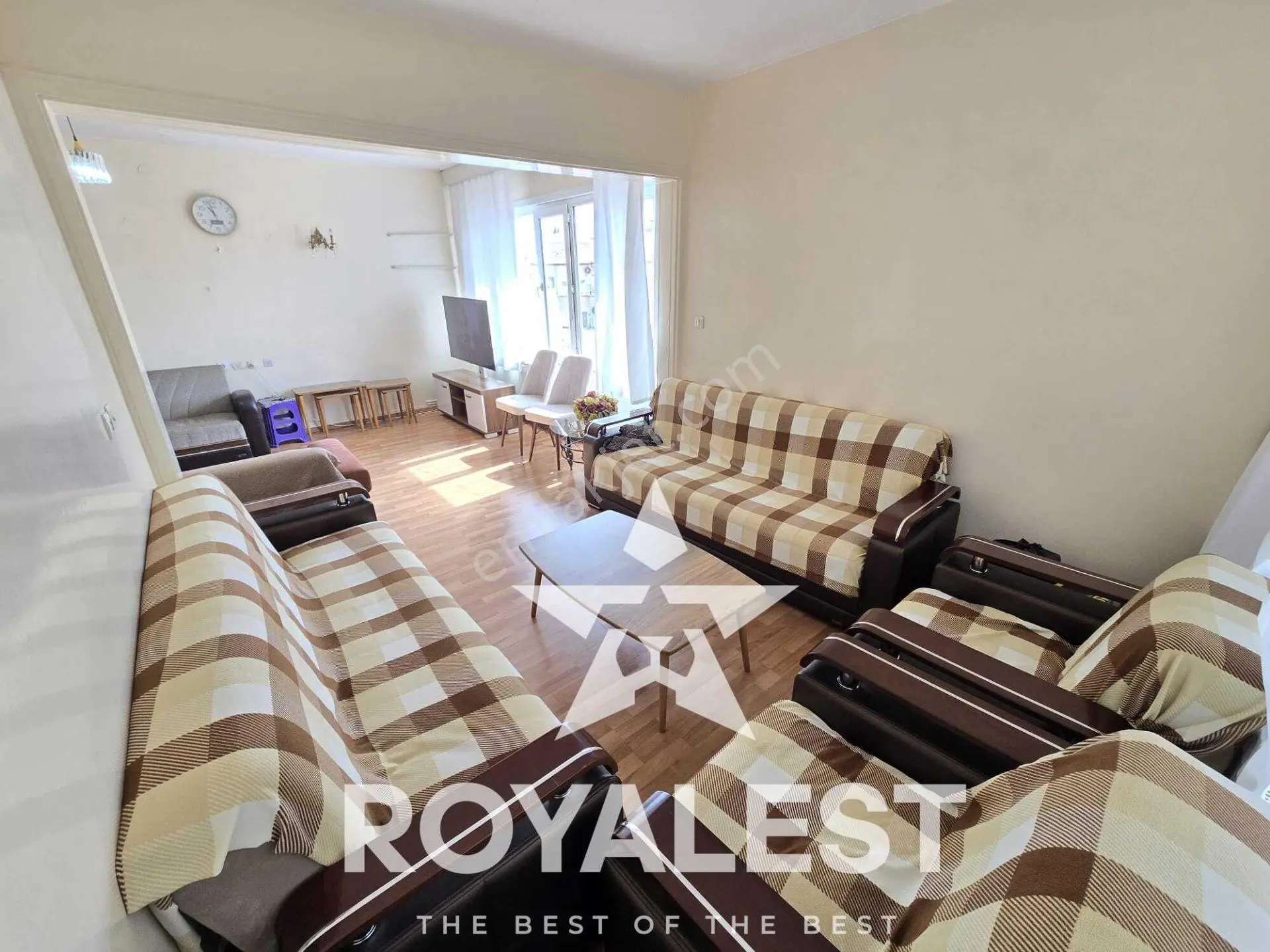 Royalest'ten Bahçelievler'de Antep Manzaralı Önü Açık Geniş 2+1 — fotoğraf 2