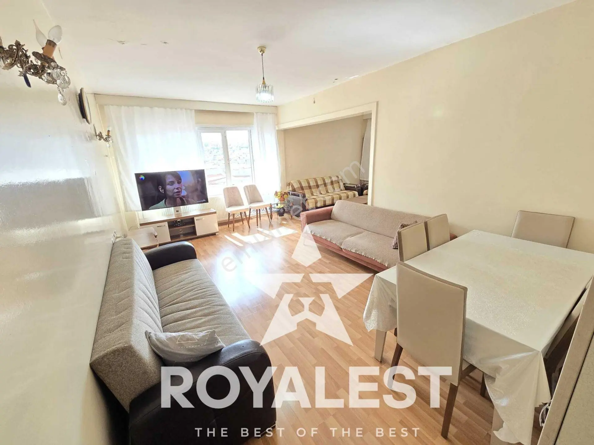 Royalest'ten Bahçelievler'de Antep Manzaralı Önü Açık Geniş 2+1 — fotoğraf 4