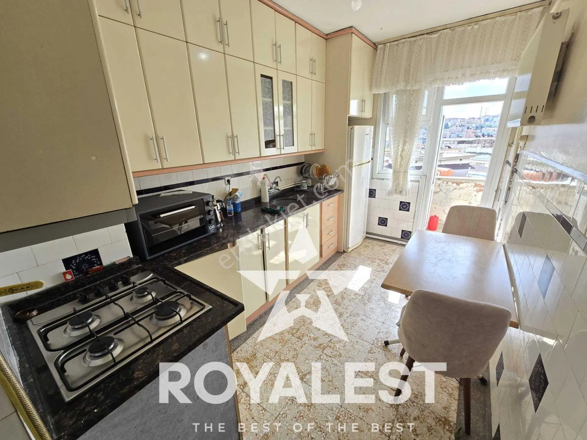 Royalest'ten Bahçelievler'de Antep Manzaralı Önü Açık Geniş 2+1 — fotoğraf 5