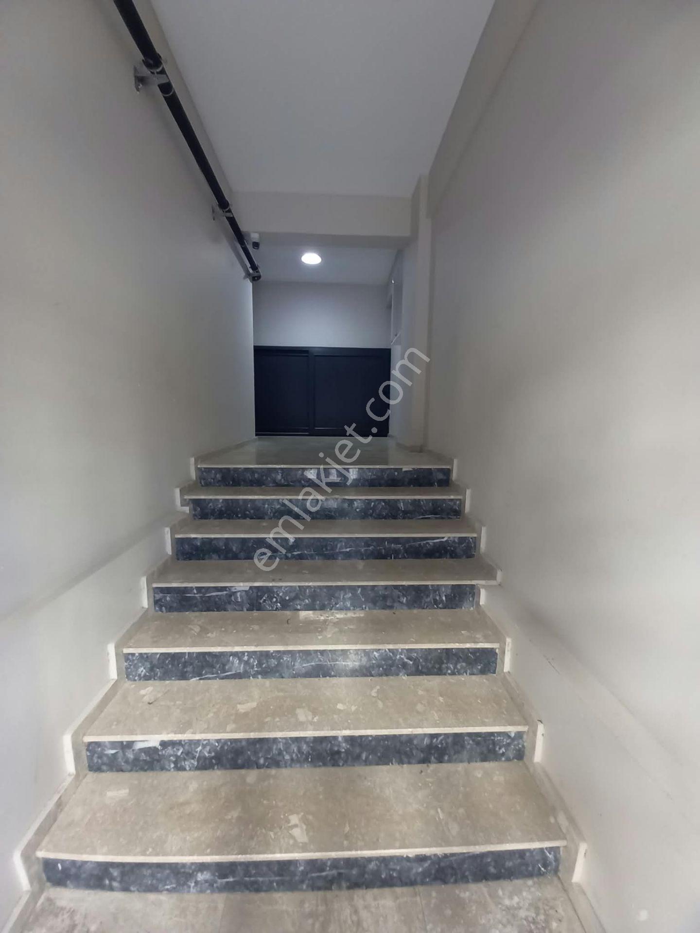 Koşu İzban Karşısında Arakat 80m2 2+1 Satılık Daire — fotoğraf 21