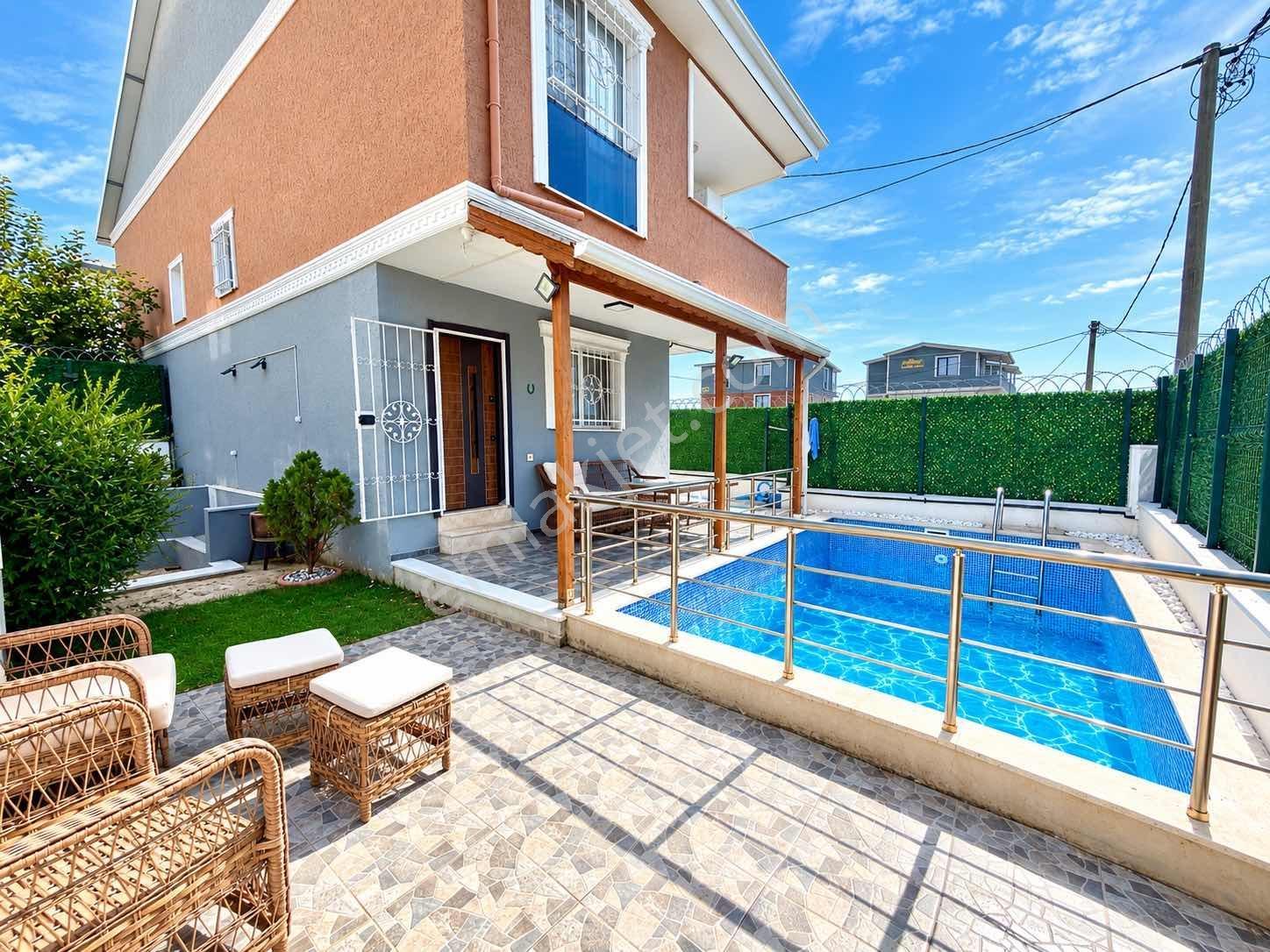 Kartallar - Havuzlu- Yüksek Krediye Uygun Ateş Çukurlu Villa!!