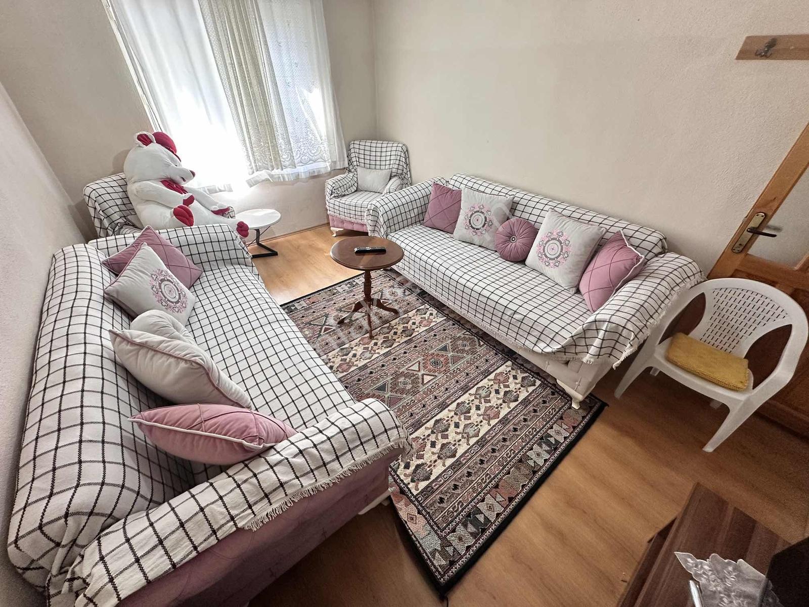 Tamer'den Zeytinli Köy Merkezinde Bahçeli 3 Katlı Müstakil Ev — fotoğraf 7
