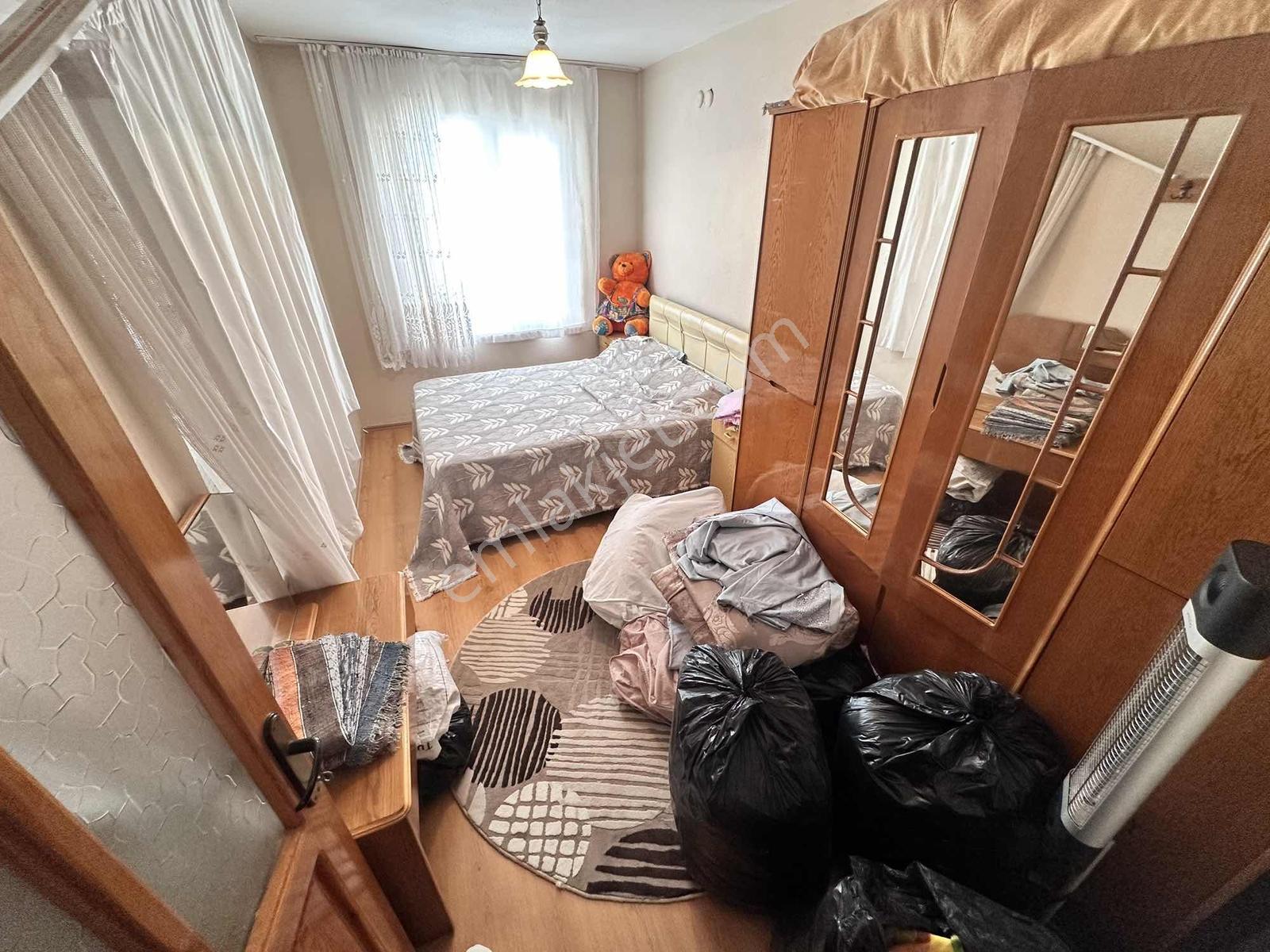 Tamer'den Zeytinli Köy Merkezinde Bahçeli 3 Katlı Müstakil Ev — fotoğraf 13