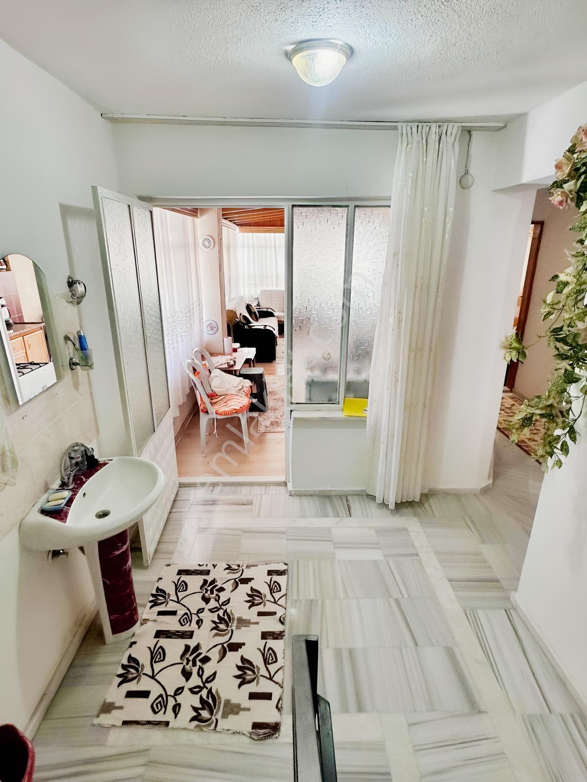 Tamer'den Zeytinli Köy Merkezinde Bahçeli 3 Katlı Müstakil Ev — fotoğraf 22