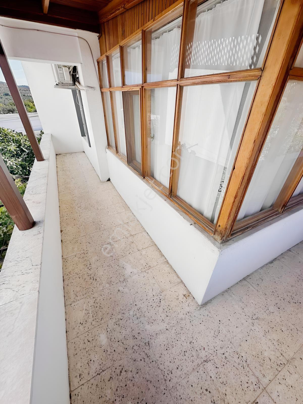 Tamer'den Zeytinli Köy Merkezinde Bahçeli 3 Katlı Müstakil Ev — fotoğraf 24
