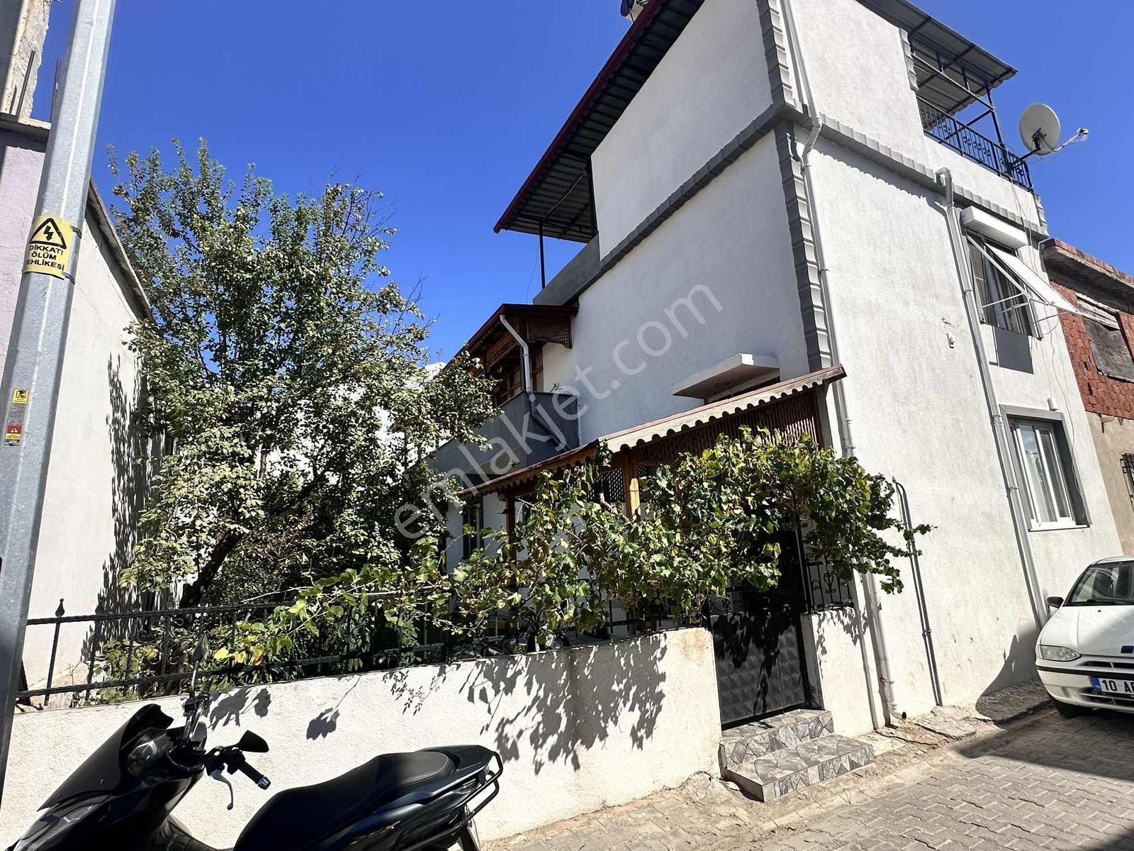 Tamer'den Zeytinli Köy Merkezinde Bahçeli 3 Katlı Müstakil Ev — fotoğraf 27