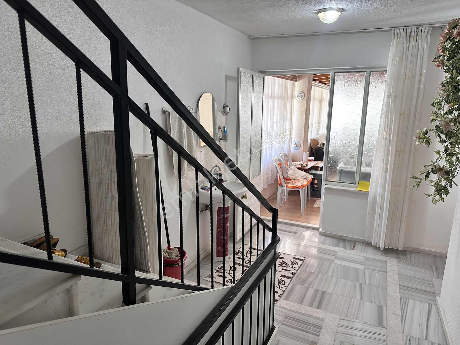 Tamer'den Zeytinli Köy Merkezinde Bahçeli 3 Katlı Müstakil Ev — fotoğraf 30