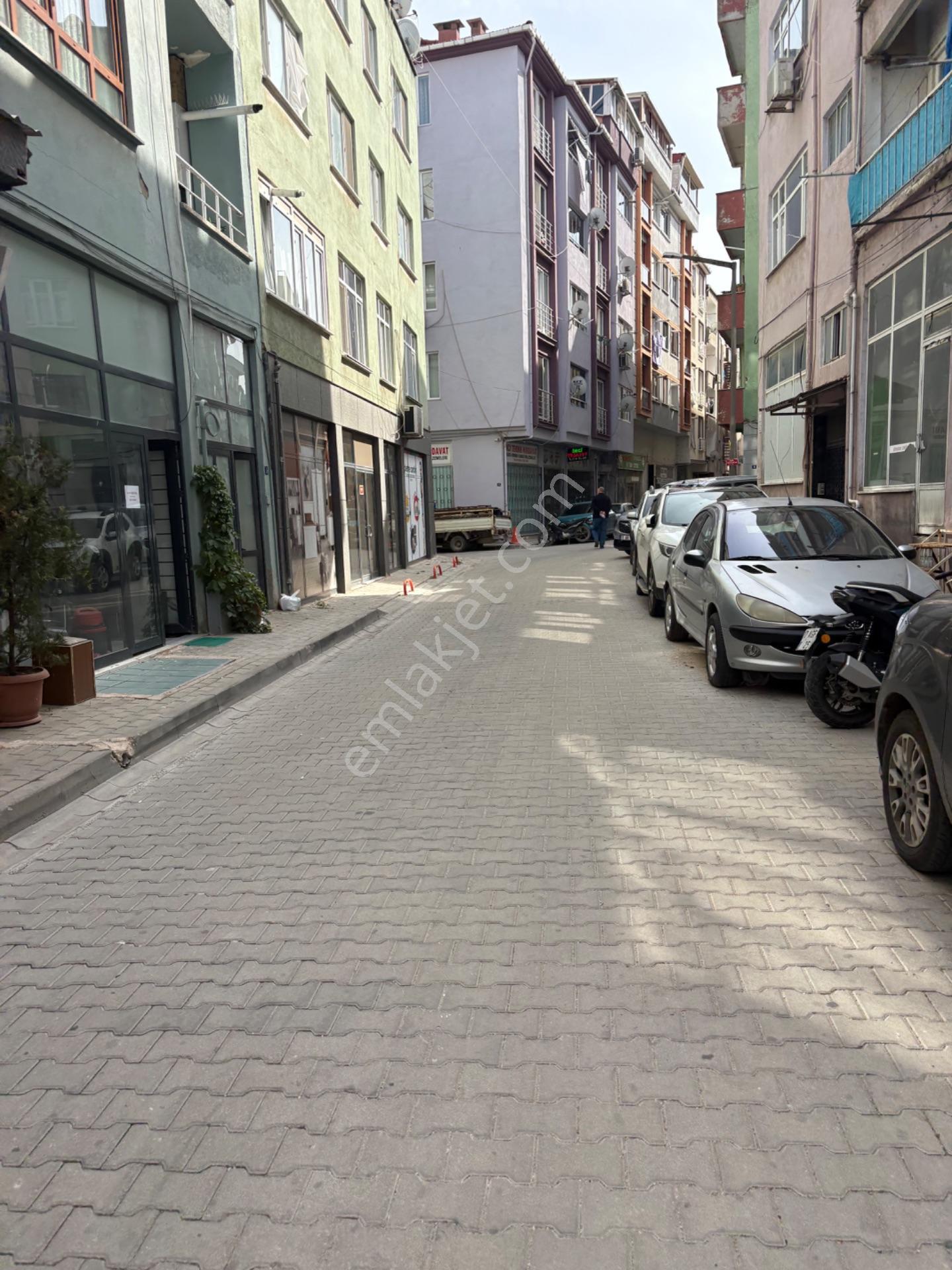 Biga İstiklal Mahallesi Yenilenmiş Satılık Daire — fotoğraf 2
