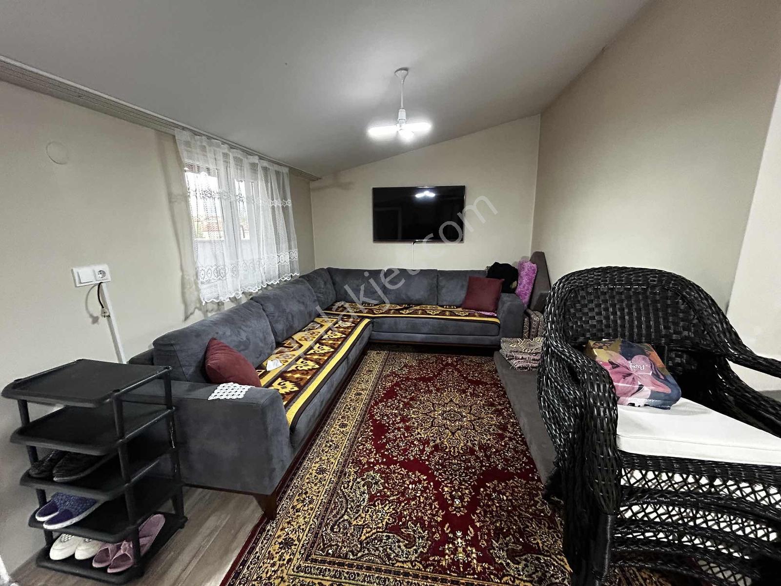 Yoncalıda 2.5 Kat'lı, Doğalgazlı, Bahçeli Villa — fotoğraf 14