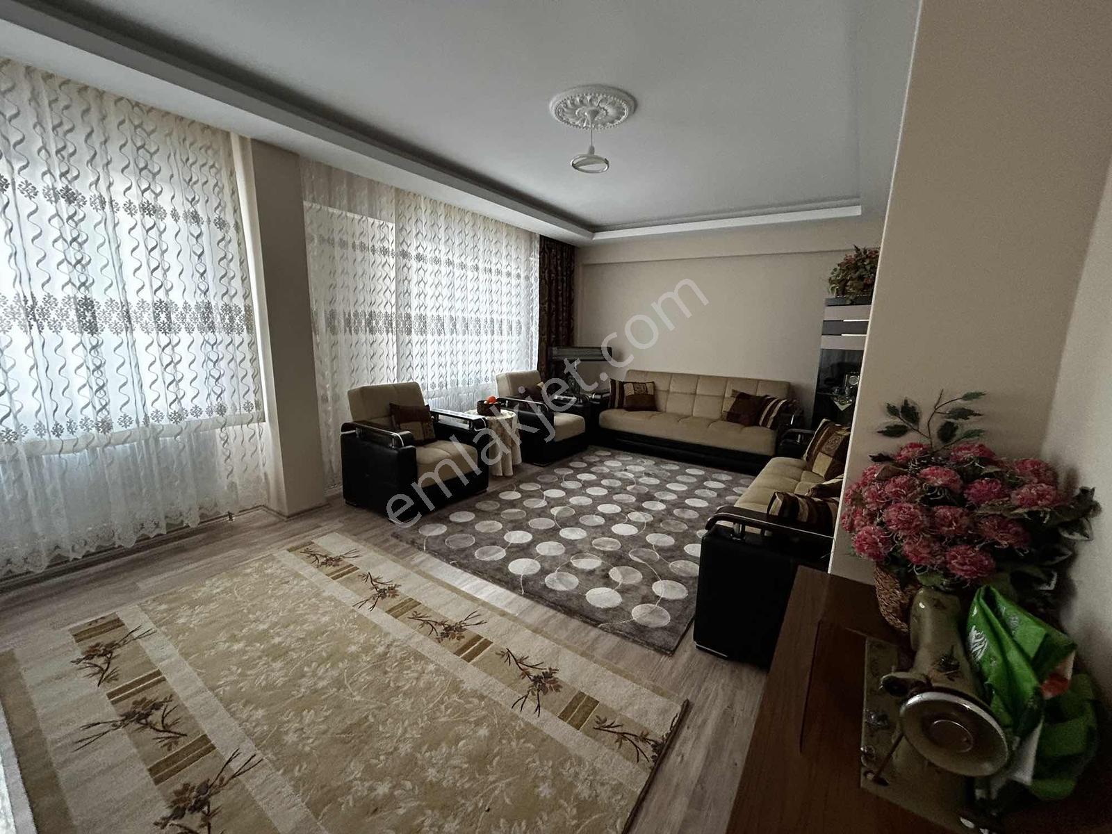 Yoncalıda 2.5 Kat'lı, Doğalgazlı, Bahçeli Villa — fotoğraf 30