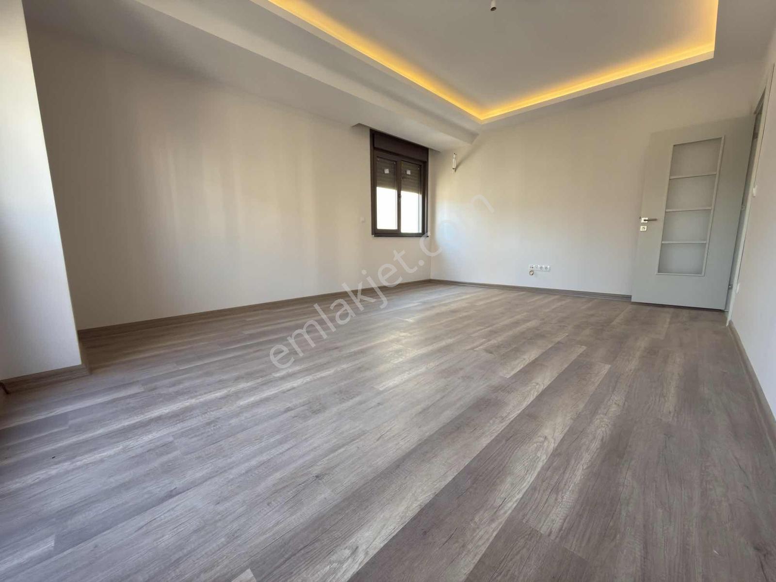 Focustan Adliye Ve Hastanenin Dibinde,katta,sıfır,lüks,geniş 3+1 — fotoğraf 4