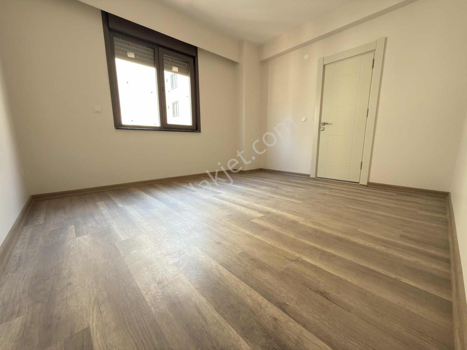 Focustan Adliye Ve Hastanenin Dibinde,katta,sıfır,lüks,geniş 3+1 — fotoğraf 10