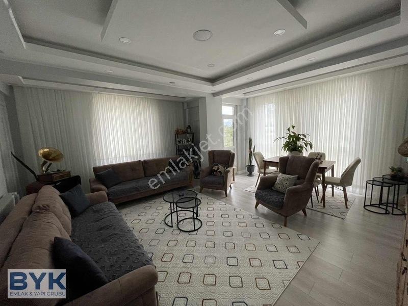 Byk'dan! Darıcıda! 3+1 | Ara Kat | 130 M² | Merkezi Konum! — fotoğraf 2