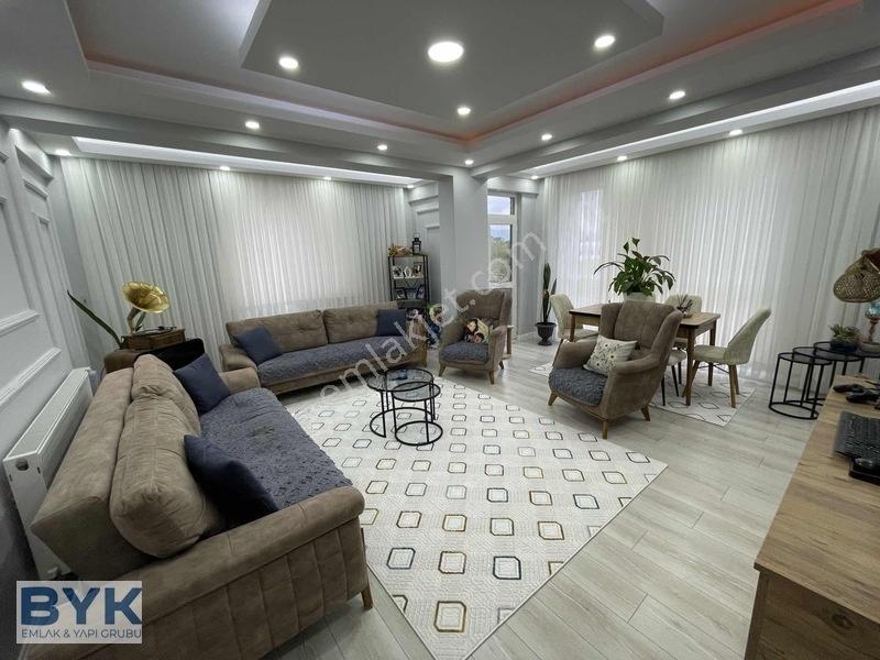 Byk'dan! Darıcıda! 3+1 | Ara Kat | 130 M² | Merkezi Konum! — fotoğraf 3