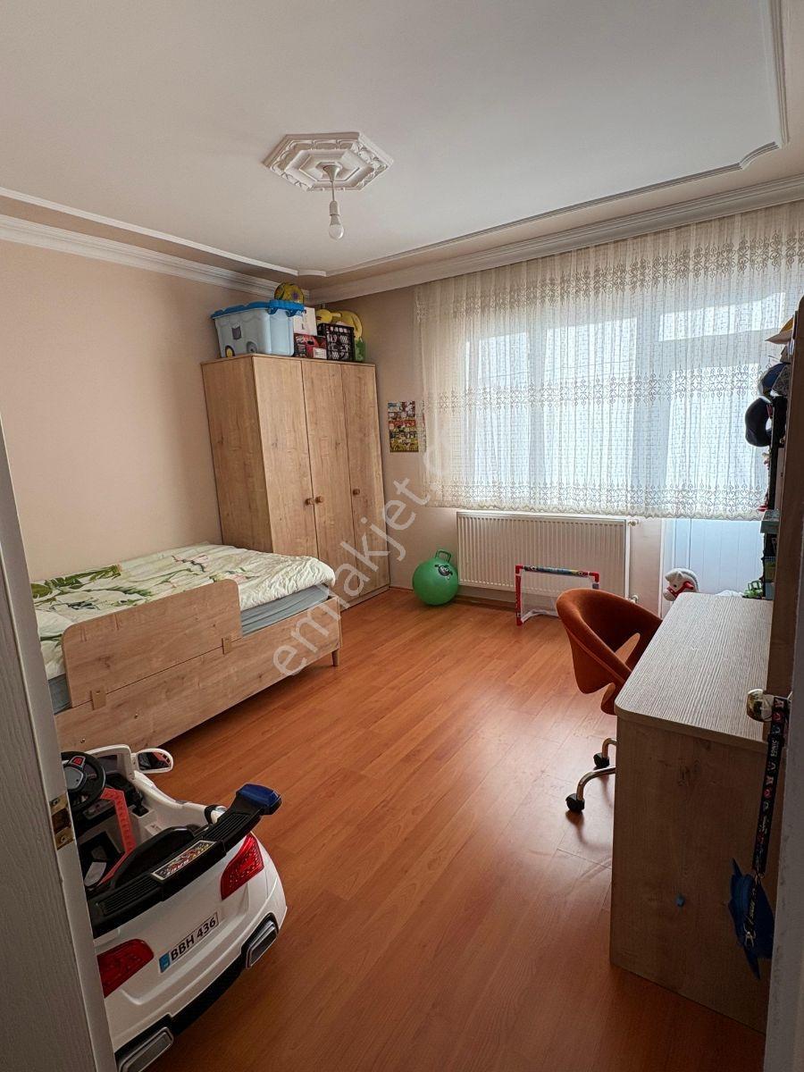 Bahçelievler Mah. Sanayi Kavşağında, Geniş 145 M² 3+1 Daire — fotoğraf 17