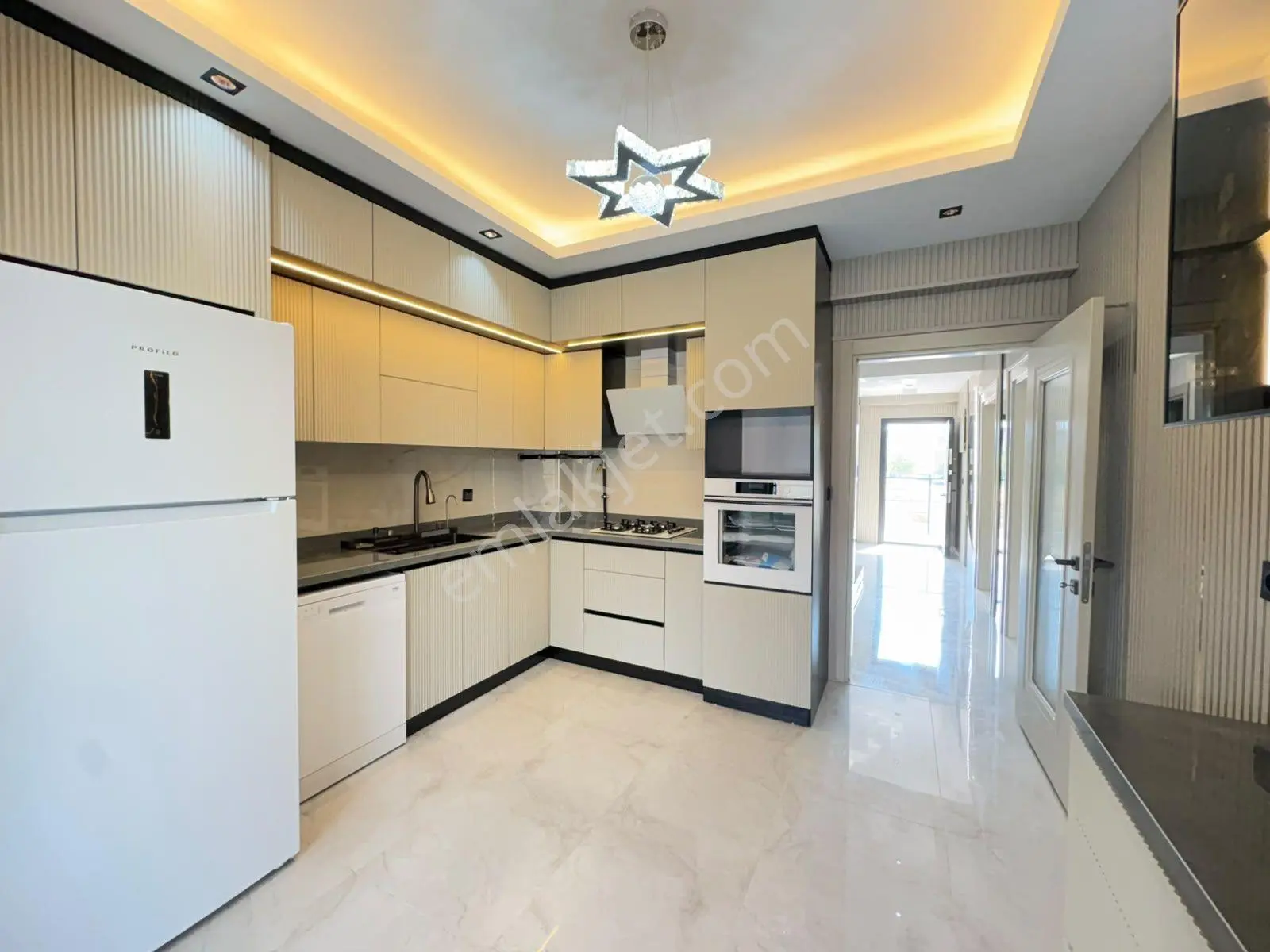 Yüksel Şahin'den Yazır Da Selçuk Üniversitesine Yakın 7+1 Satılık Luks Villa — fotoğraf 14