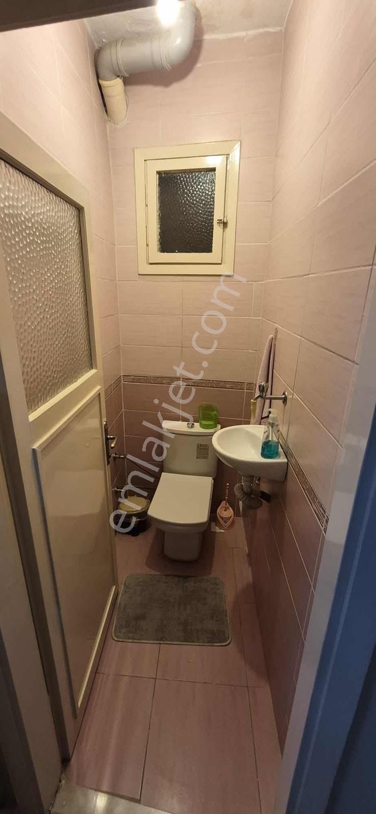 Şemsipaşada 2+1 | 90 M² Net | 2 Balkon | Ara Kat | Kat Mülkiyet — fotoğraf 7