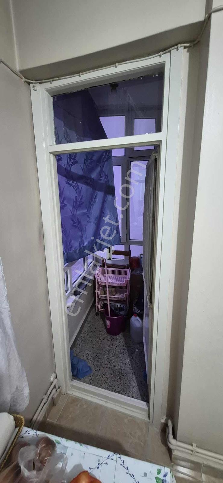 Şemsipaşada 2+1 | 90 M² Net | 2 Balkon | Ara Kat | Kat Mülkiyet — fotoğraf 9