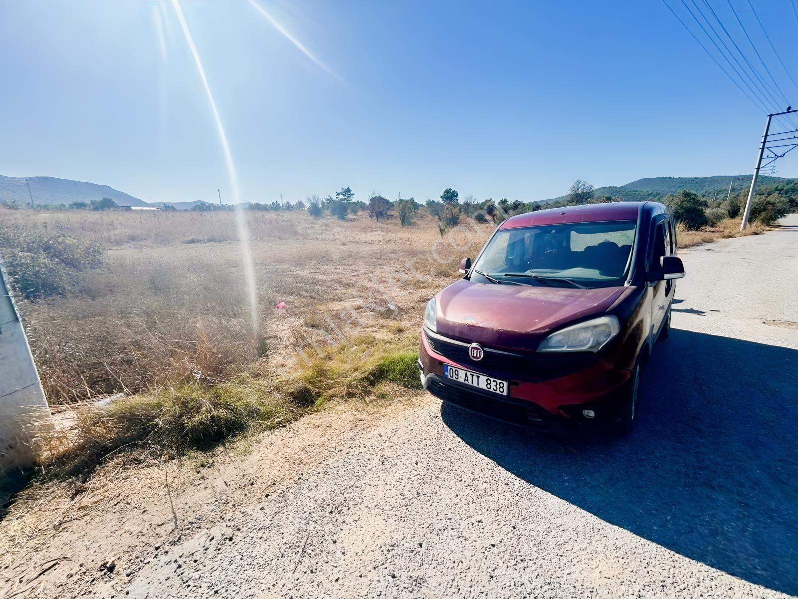 Kuşadası Çınar Köyünde Anayol Kenarında Satılık Arsa — fotoğraf 4