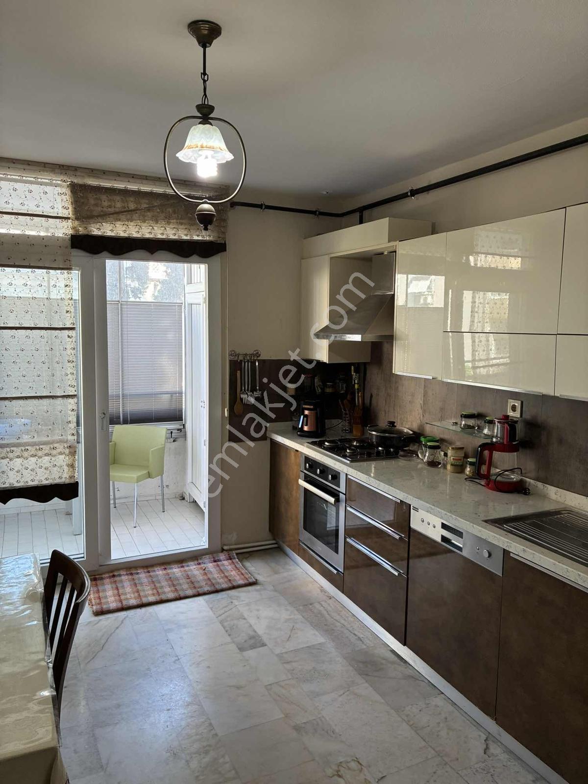 Ziyapaşa Bulvarı Yakını 4+1, 3 Cepheli, Otoparklı Daire