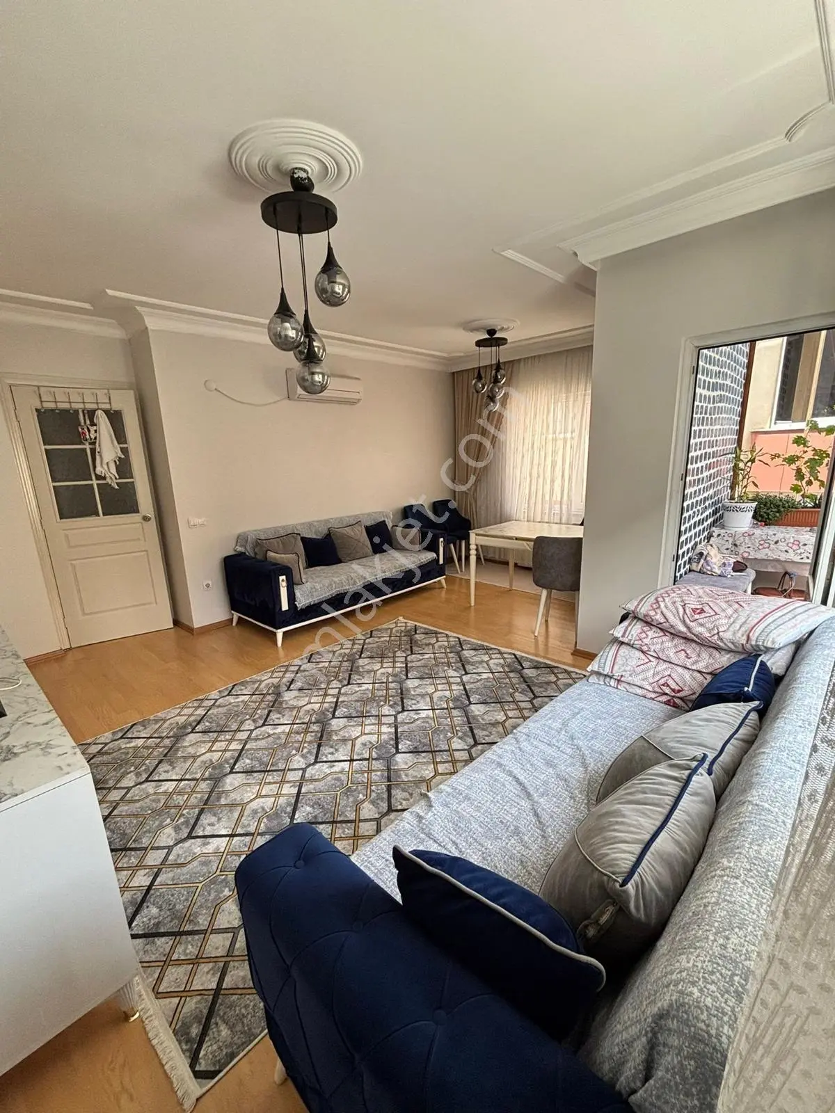 Kavakpınar Mah Ferah Arakat Balkonlu 3+1 Satılık Daire — fotoğraf 3