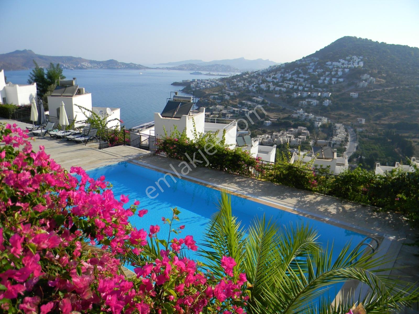 Bodrum Yalıkavak Süper Deniz Manzaralı Sitede Tam Müstakil Villa