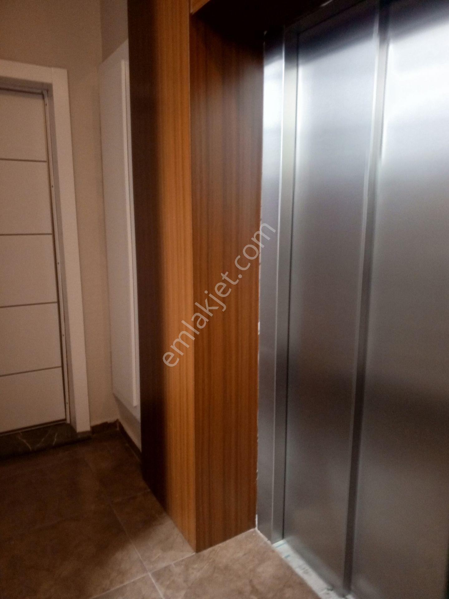 Konya Selçuklu Yeniselçuk Mah. 165 M2 3+1 Satılık Lüks Daire — fotoğraf 17