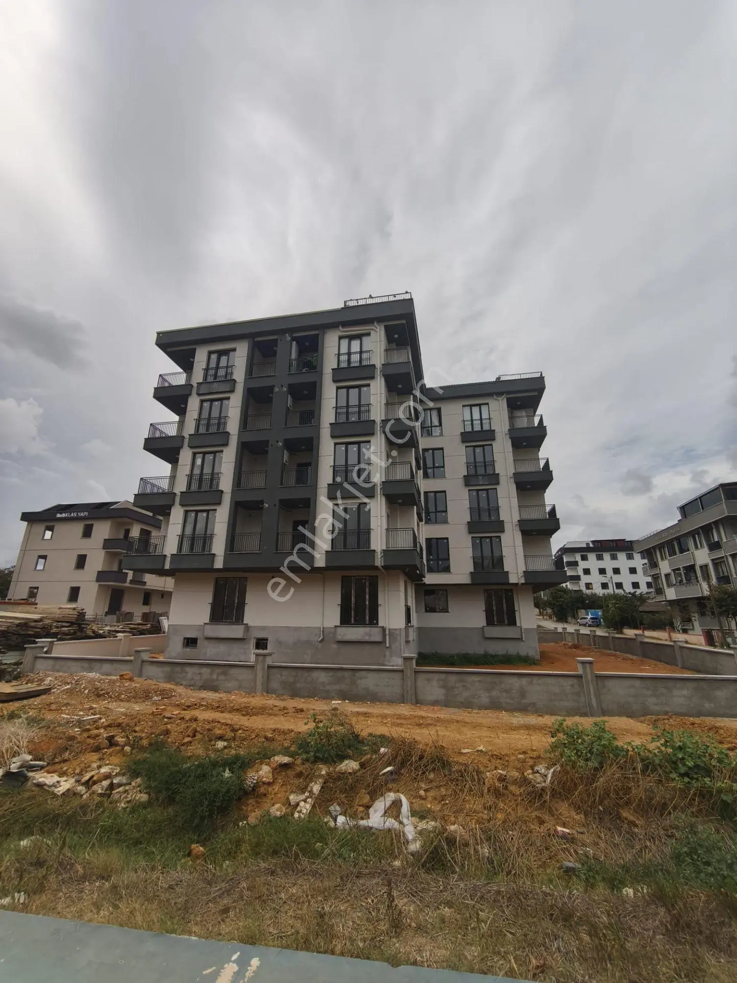 Çok Acil Samandıra Osmangazide Mah.satılık 120 M.3+1 Lüks Daire — fotoğraf 3