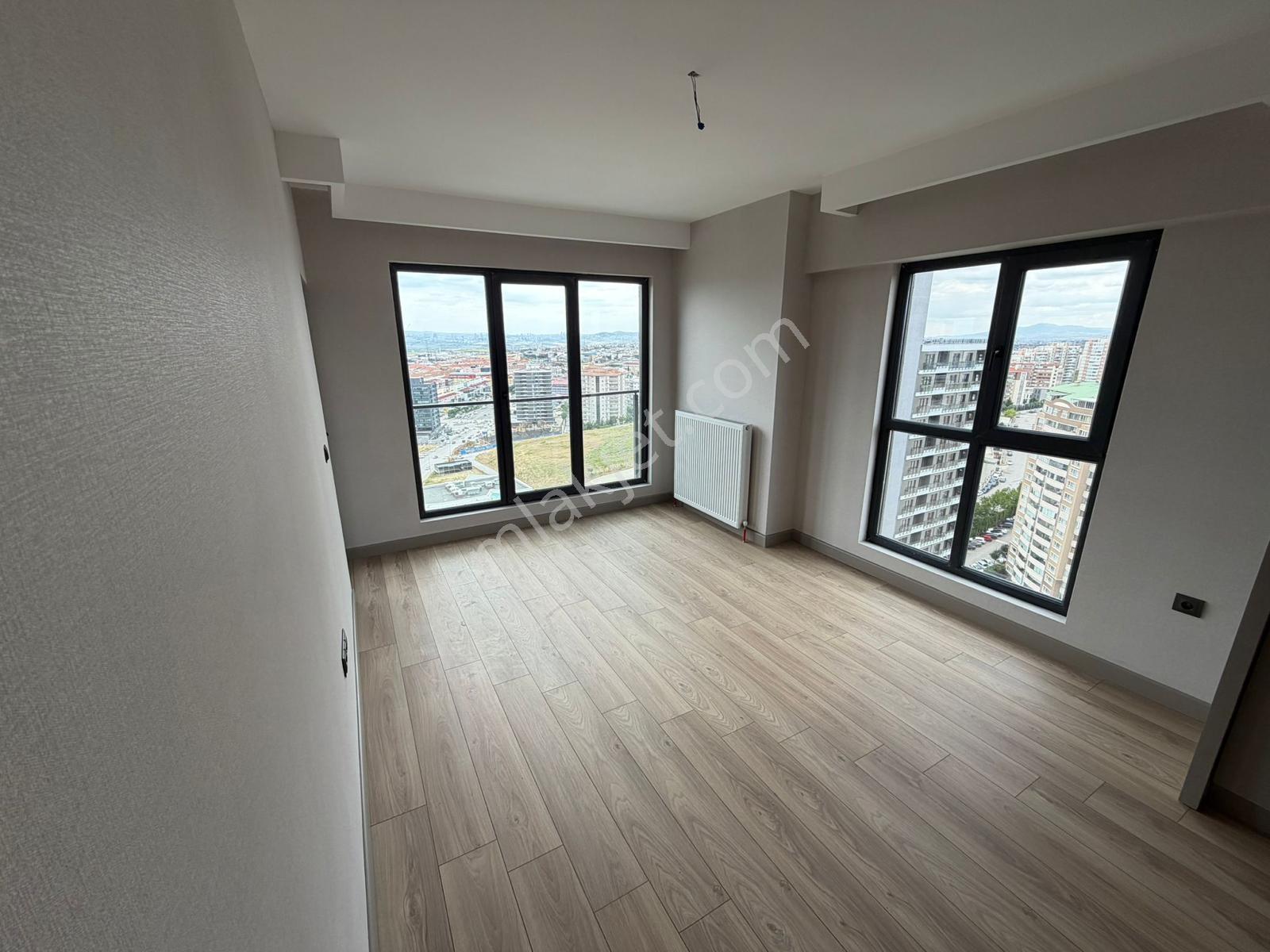 Polat Live Emlaktan 'tan Relax Cadde Sitesi Satılık 1+1 — fotoğraf 3