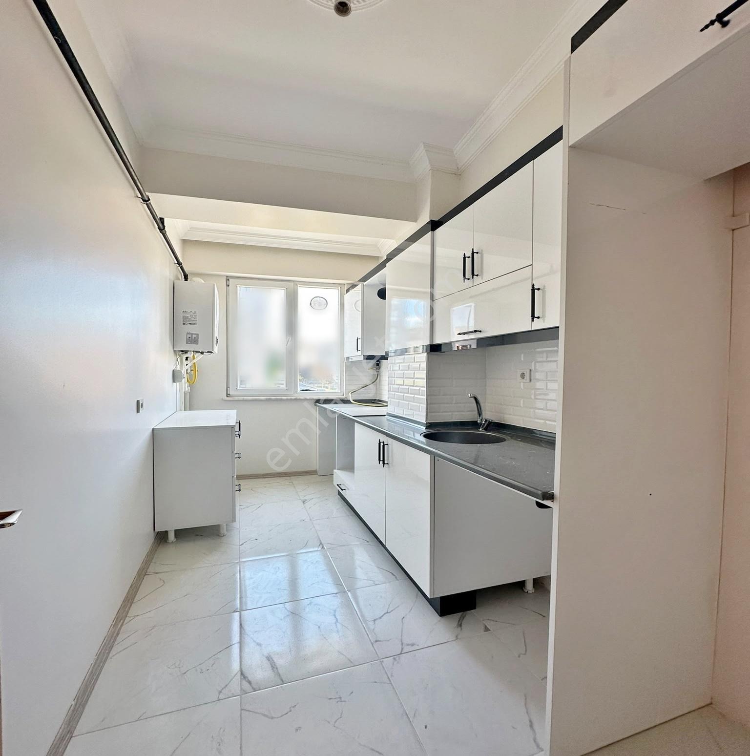 Kod 5453 Osmangazi Mah. Caddeye Cephe Önü Açık 2+1 Arakat — fotoğraf 6