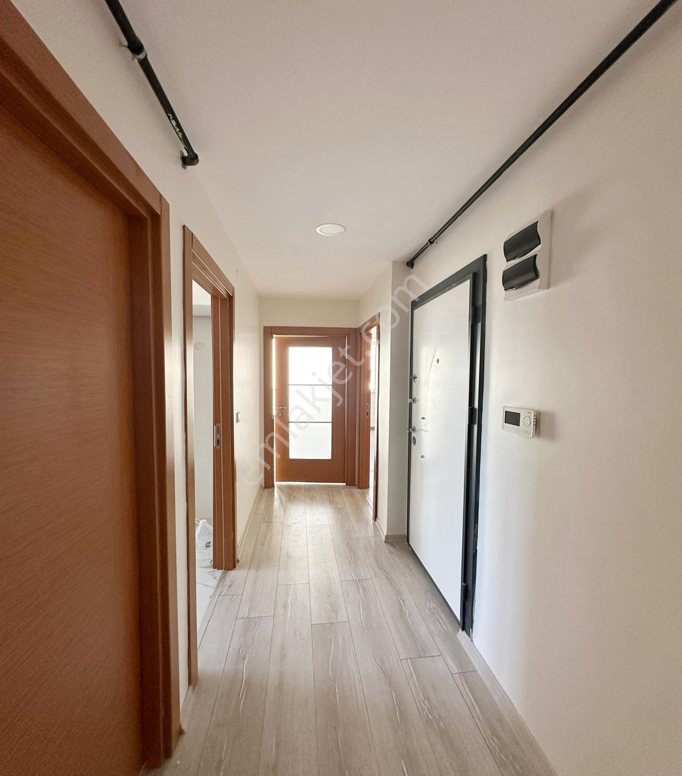Kod 5453 Osmangazi Mah. Caddeye Cephe Önü Açık 2+1 Arakat — fotoğraf 9
