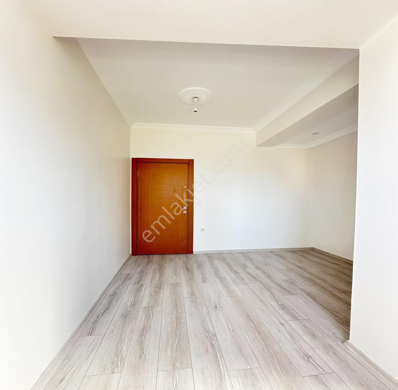 Kod 5453 Osmangazi Mah. Caddeye Cephe Önü Açık 2+1 Arakat — fotoğraf 12